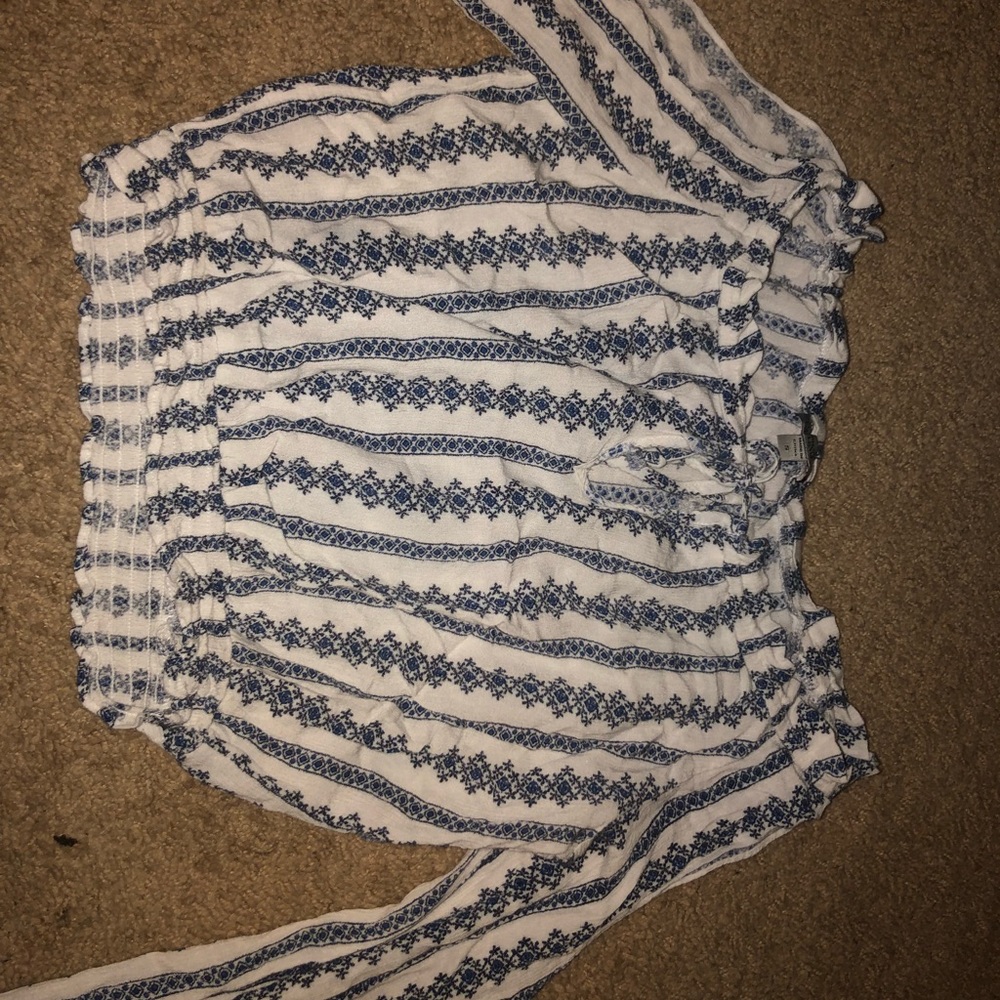 Crop top, scrunched at the bottom, ties at the top
